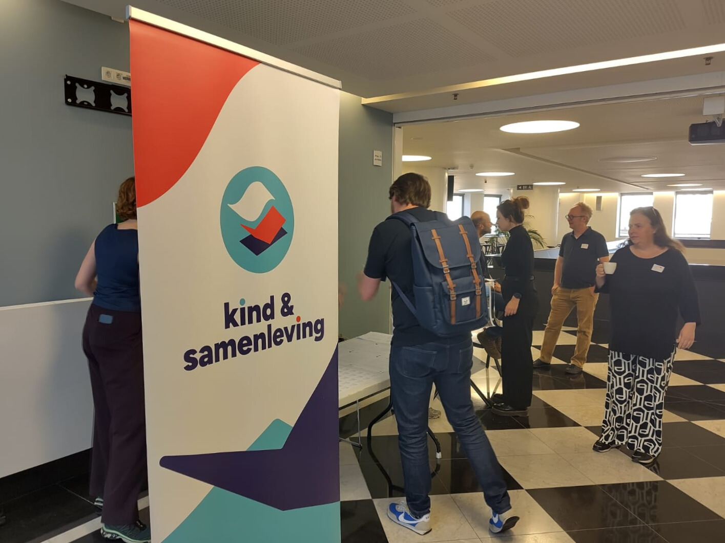 Banner 'Kind & Samenleving